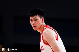 难救主!庞峥麟10分钟3中1拿7分2板2助 罚球4中4
