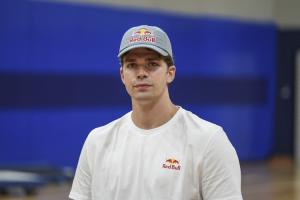 比贝罗维奇:在费内巴切8年这就像我的家 去NBA我也会以这儿为荣
